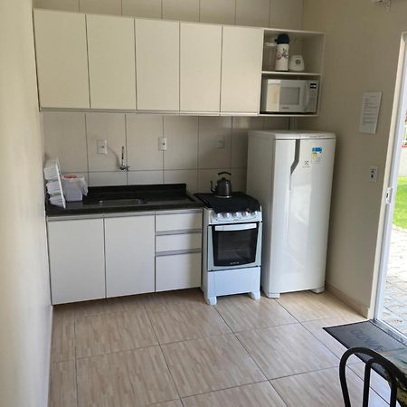 Residencial Cecilia Cruz Villa Bombinhas Exteriör bild