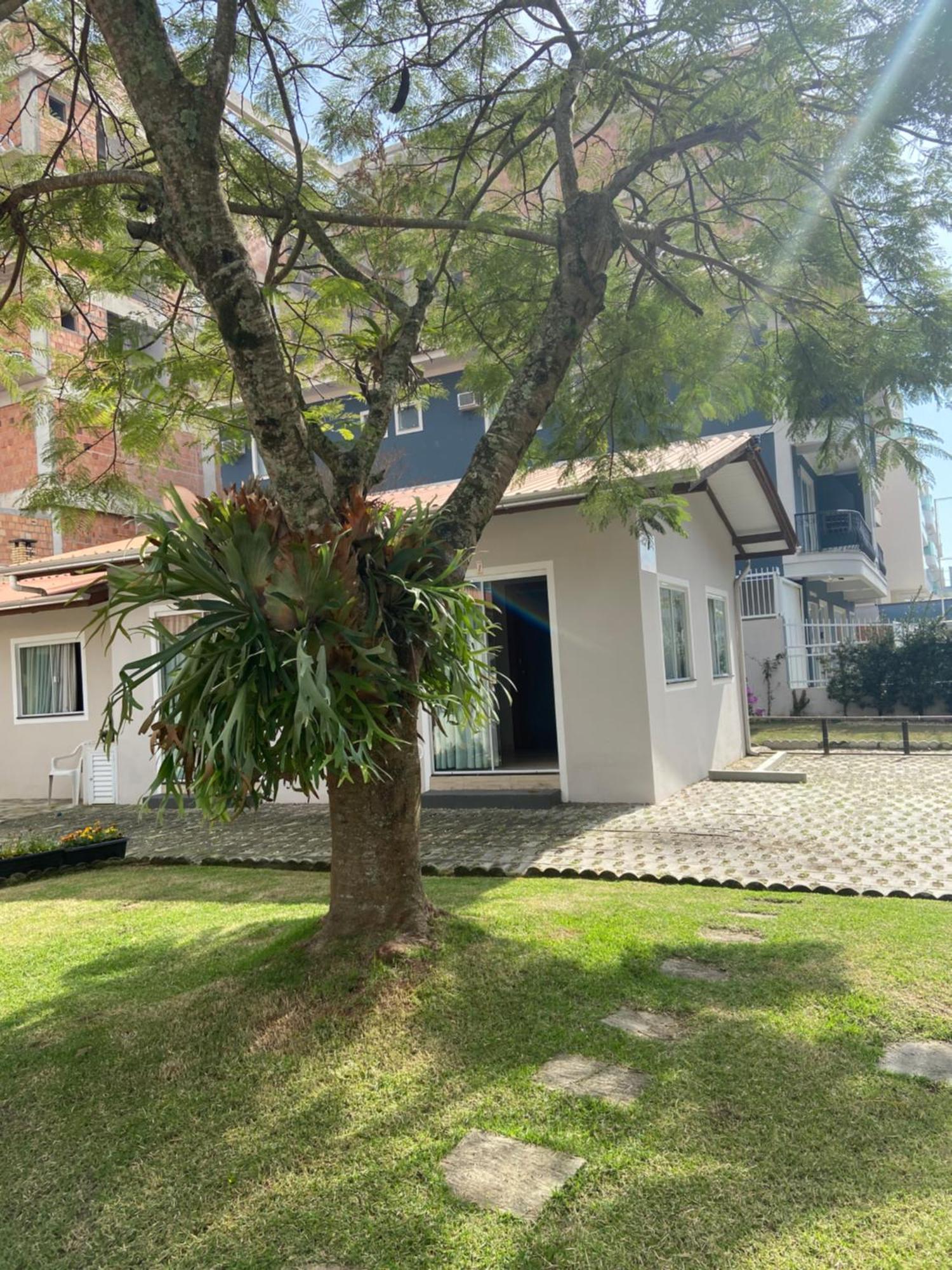 Residencial Cecilia Cruz Villa Bombinhas Exteriör bild