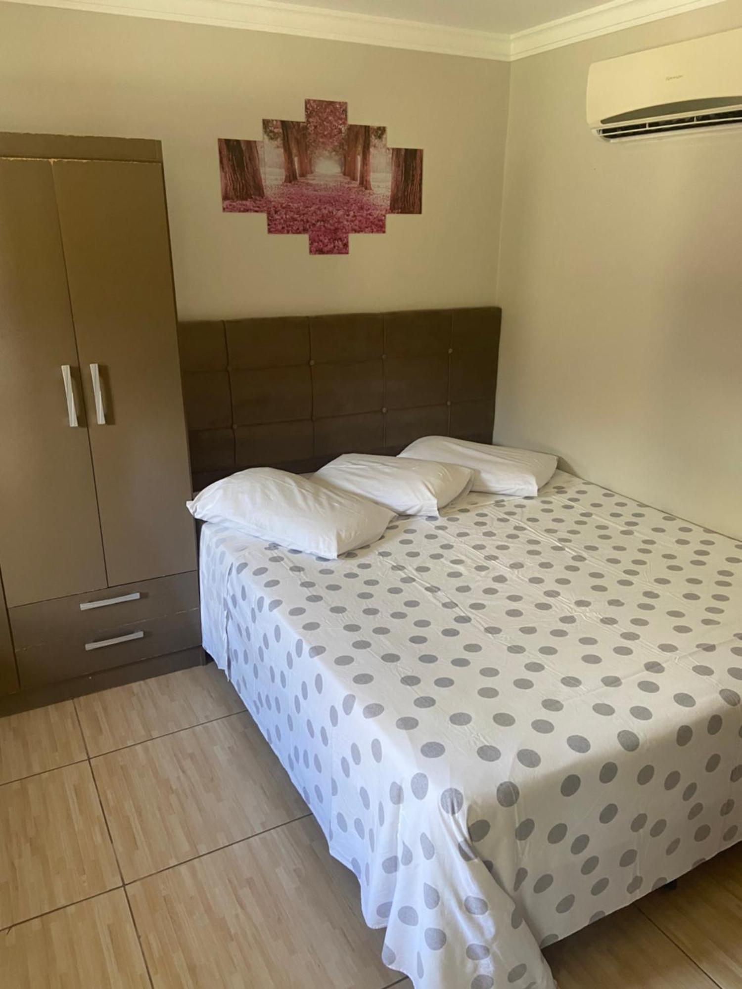 Residencial Cecilia Cruz Villa Bombinhas Exteriör bild